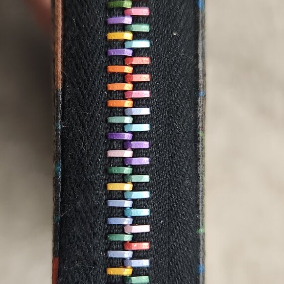 Dooney & Bourke Signature Rainbow Multicolor Zip Card Wallet - EUC - Picture 4 of 10